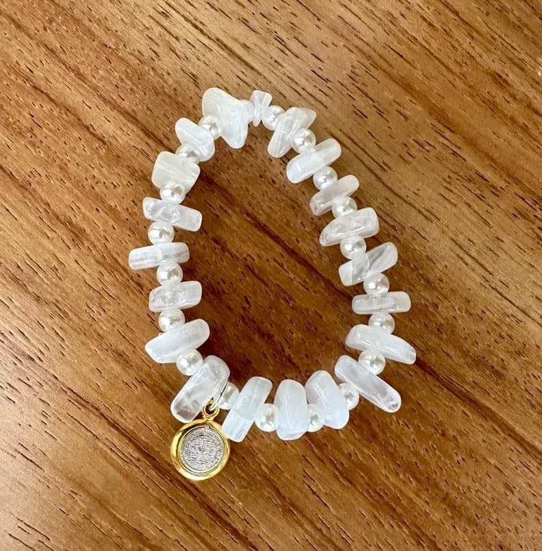 Pulsera San Benito — Ónix con dije de San Benito